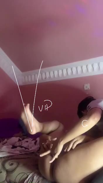 Adik Bocil Diobok Obok Kaka Saat Tidur